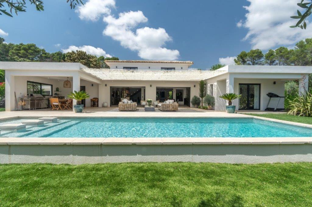 Var Zenitude Lorgues Exterior photo